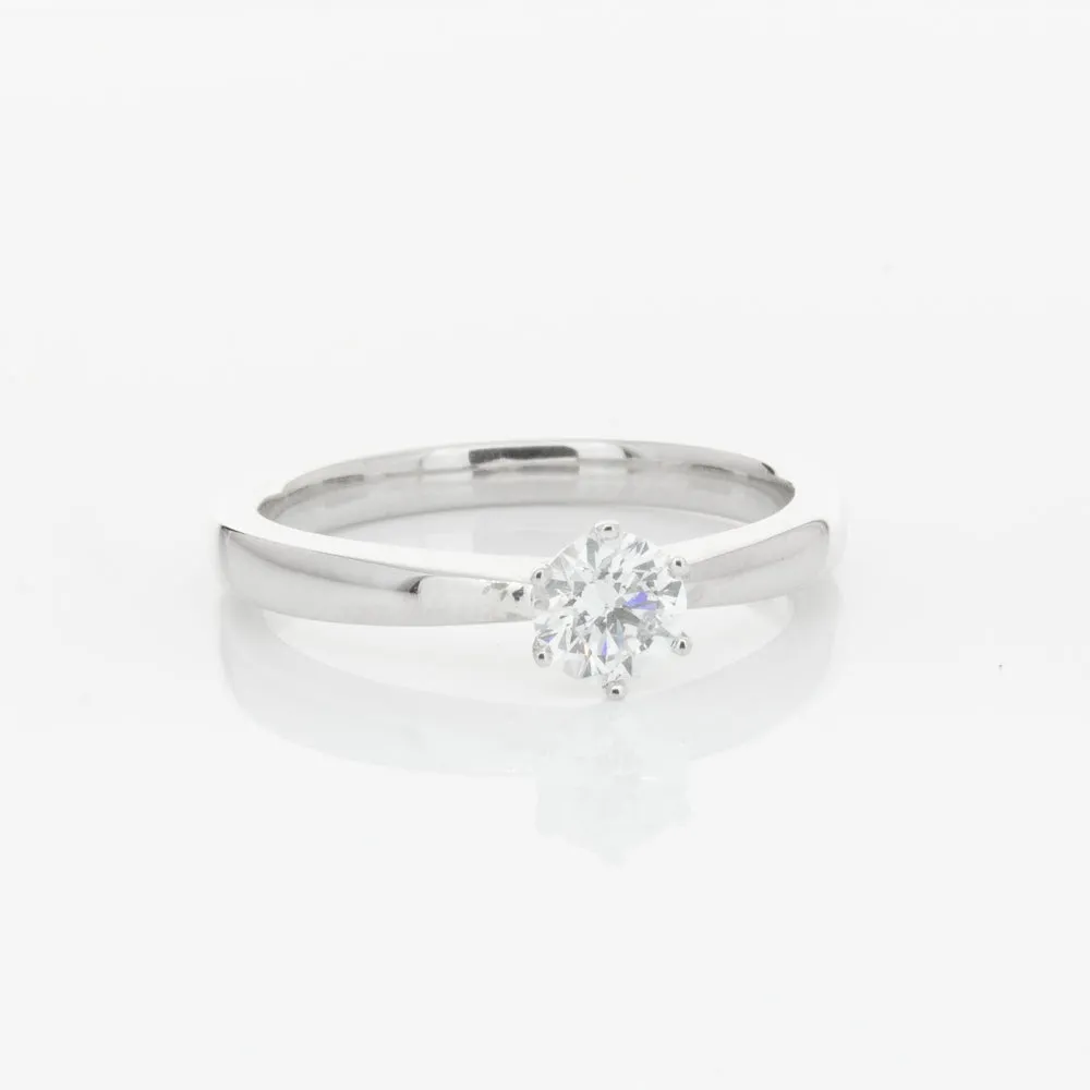 18ct White Gold .30ct Diamond Venetian Ring