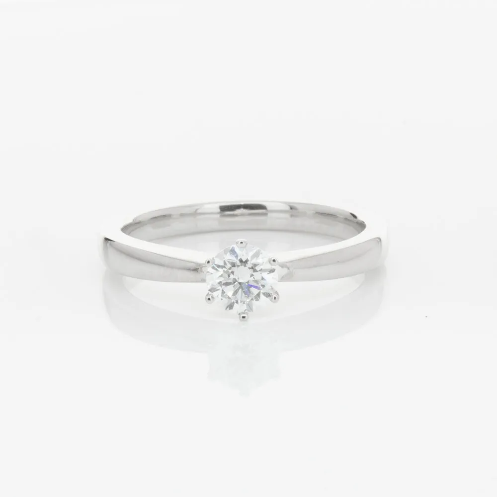 18ct White Gold .30ct Diamond Venetian Ring