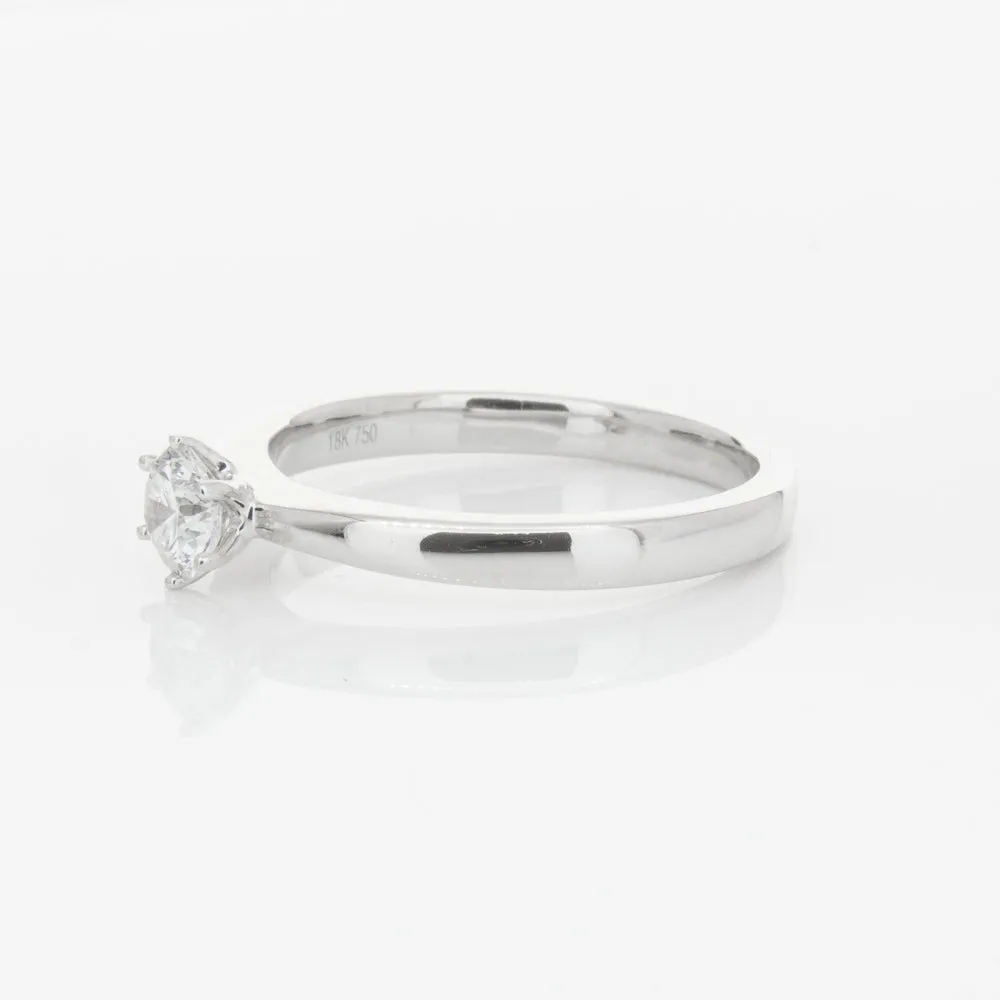 18ct White Gold .30ct Diamond Venetian Ring