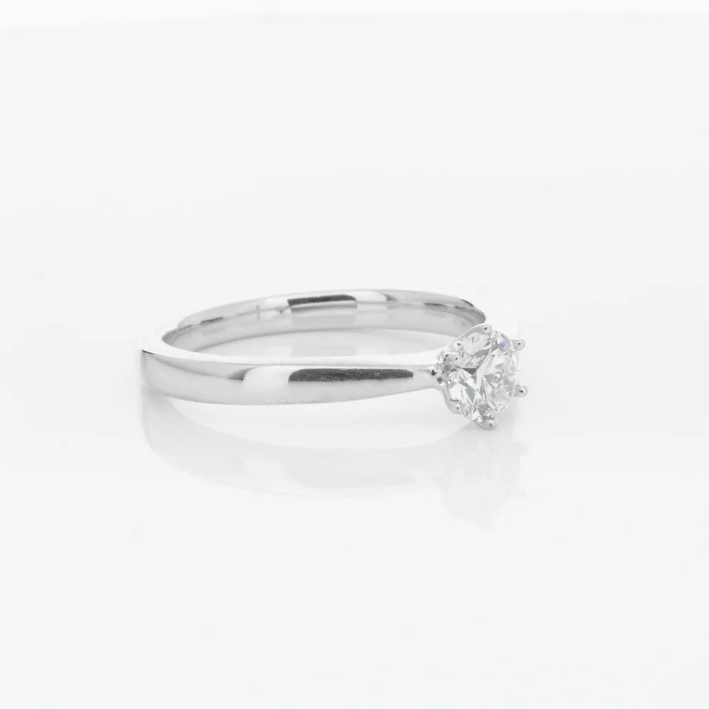 18ct White Gold .40ct Diamond Nova Ring