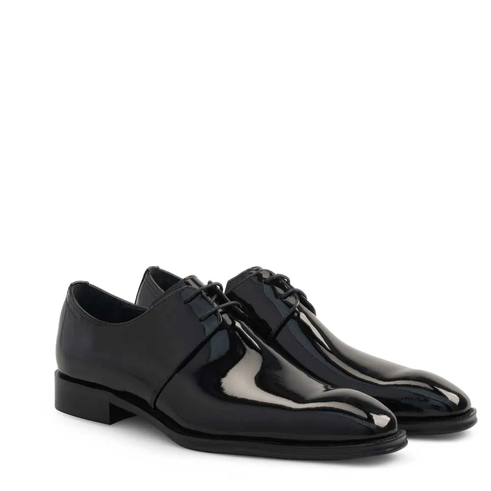 2-Eyelet Plain Toe Derby