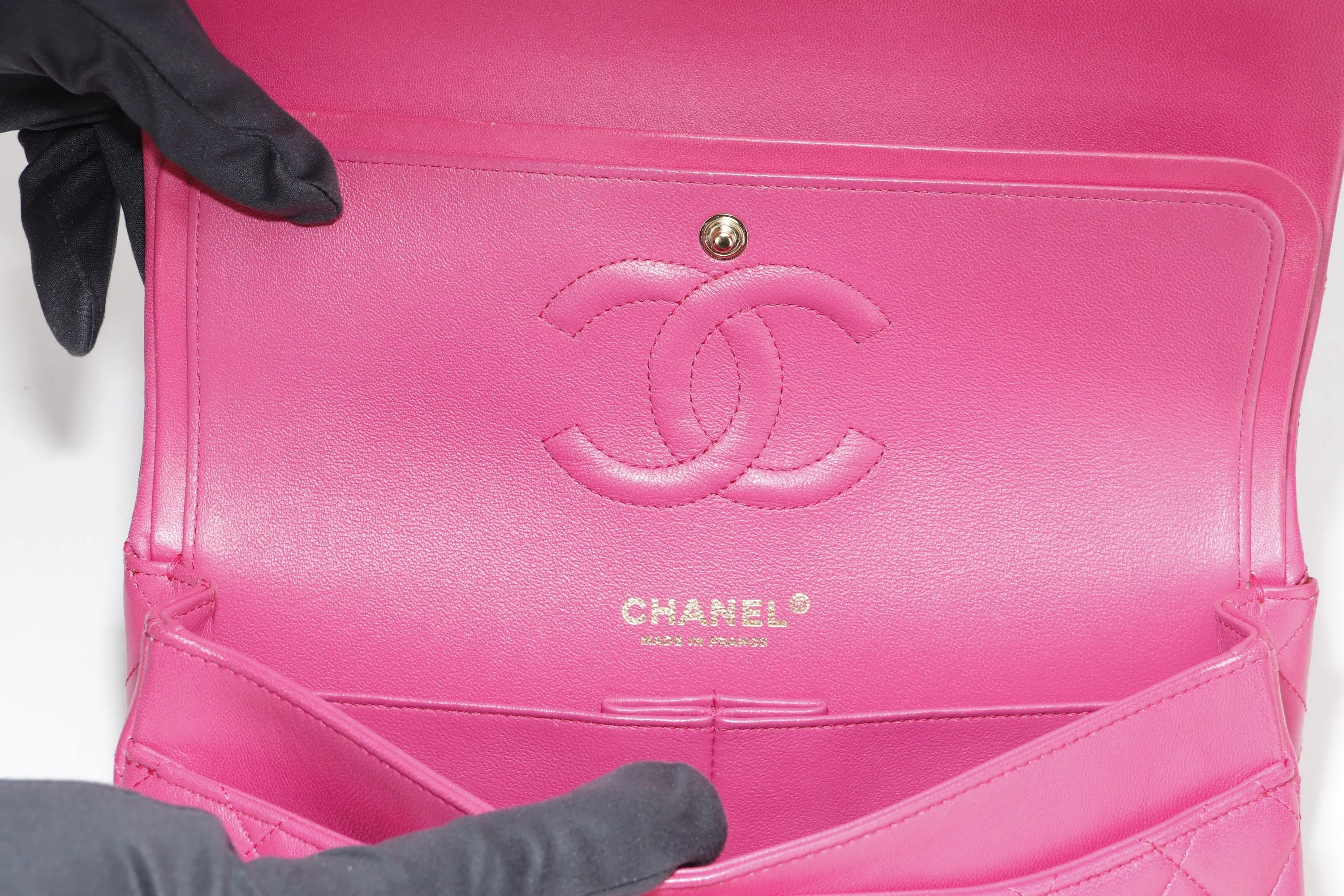 CHANEL CLASSIC DOUBLE FLAP (2214xxxx) MEDIUM PINK LAMBSKIN GOLD HARDWARE ,WITH CARD, DUST COVER & BOX