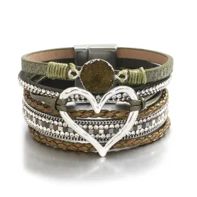 'Dalgu' Heart Charm Cuff Bracelet - olive