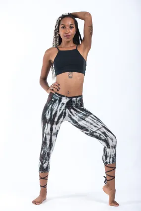 Lightning Stripes Tie Dye Cotton Capri Leggings in Black White